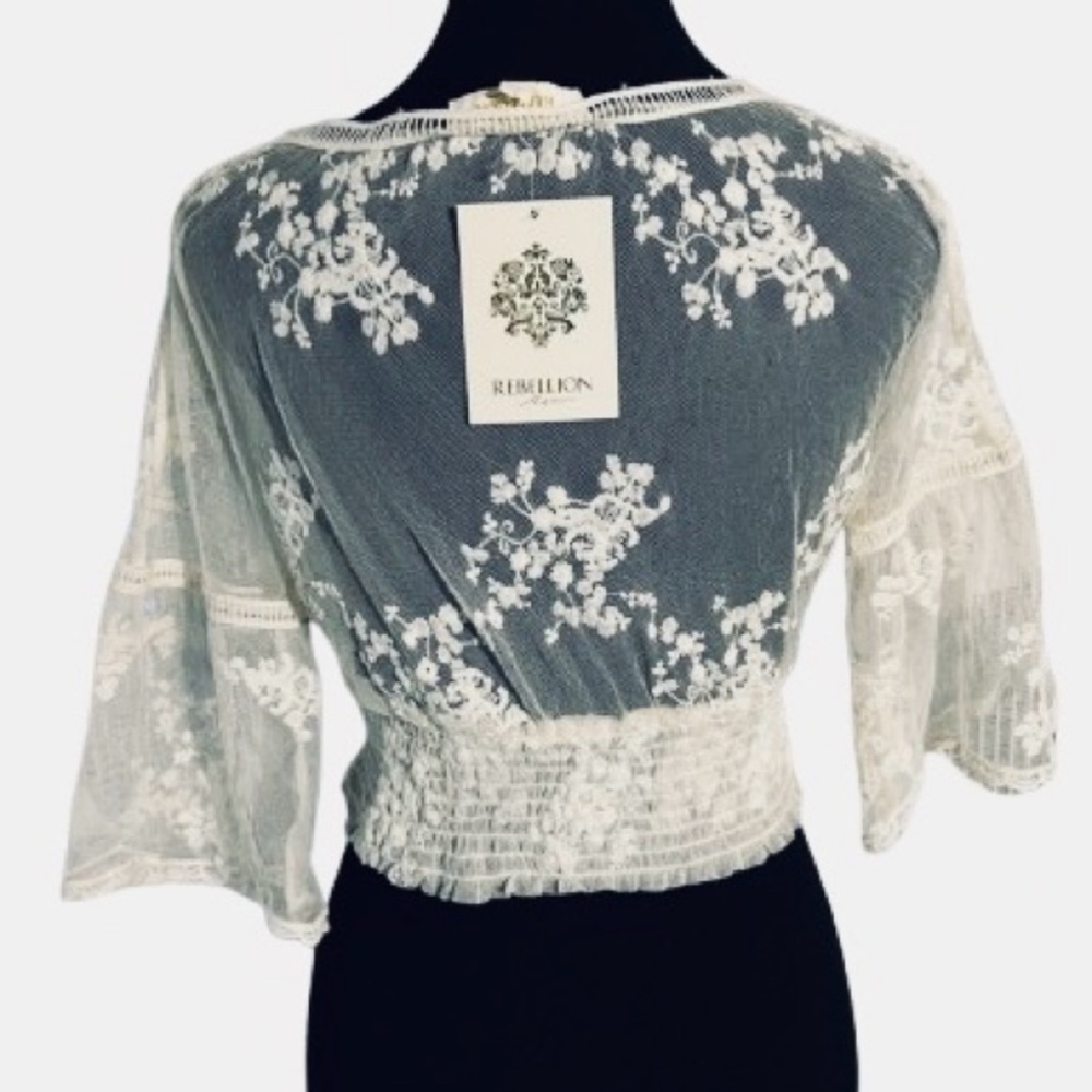 NWT REBELLION SMALL LACE CROP BELL SLEEVES CREAM IVORY V NECK FLORAL BOH… - Picture 7 of 12